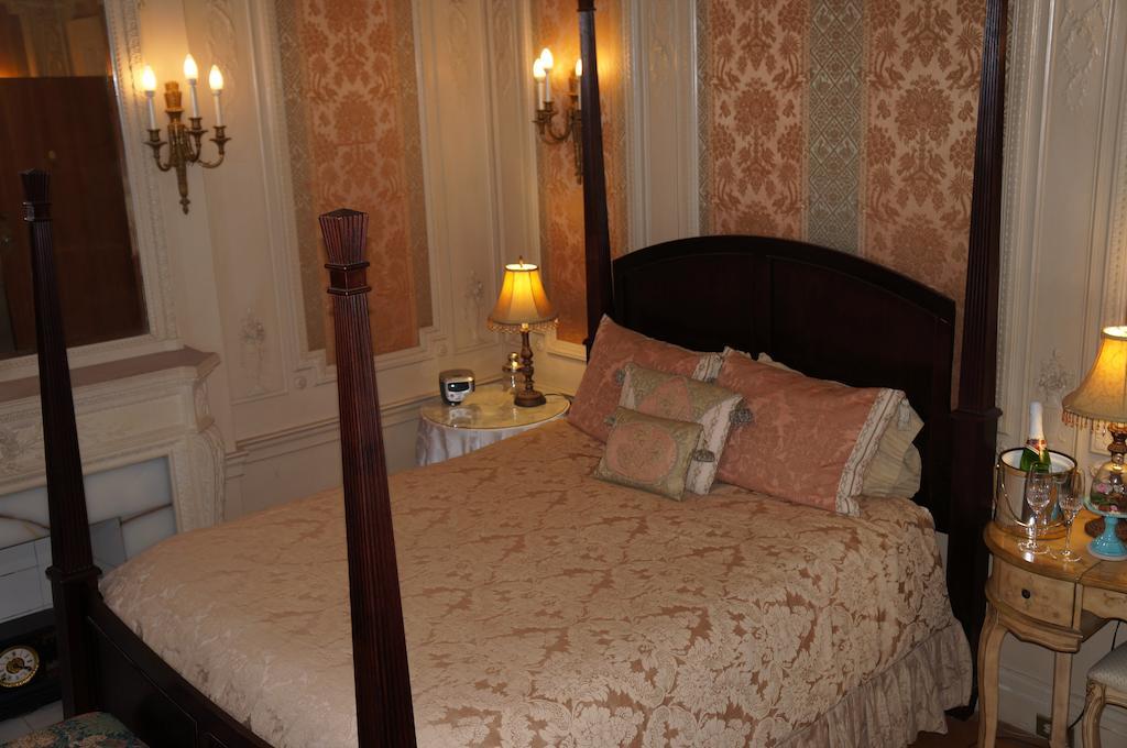 Boudoir room